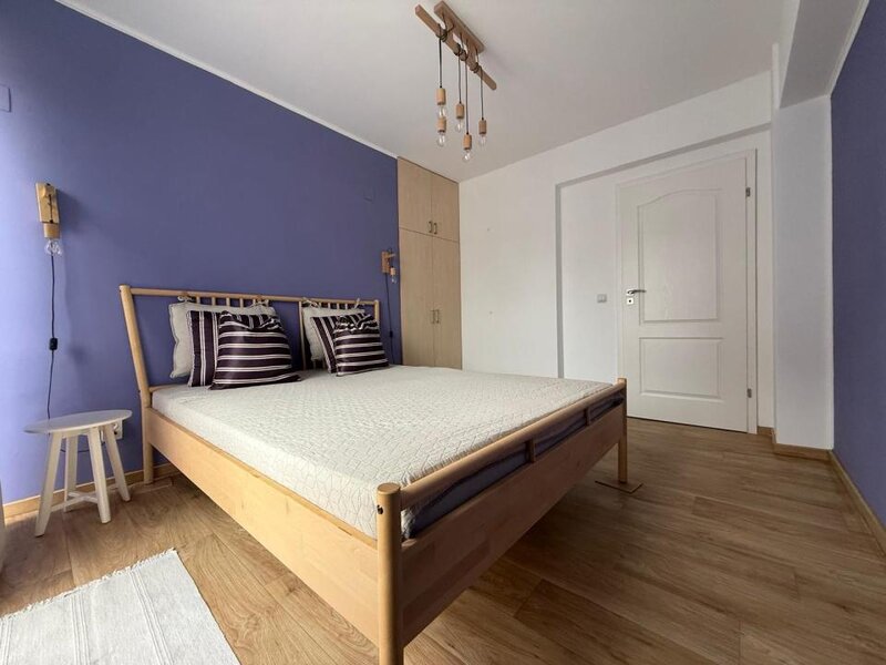 Calea Victoriei, Bloc Romarta, Universitate Metrou, de inchiriat 2 camere.